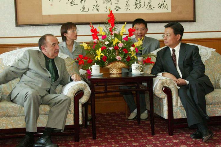 Zhao Leji met with Ba Yi