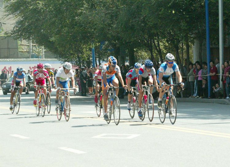 The first group turned into Changjiang Road 1